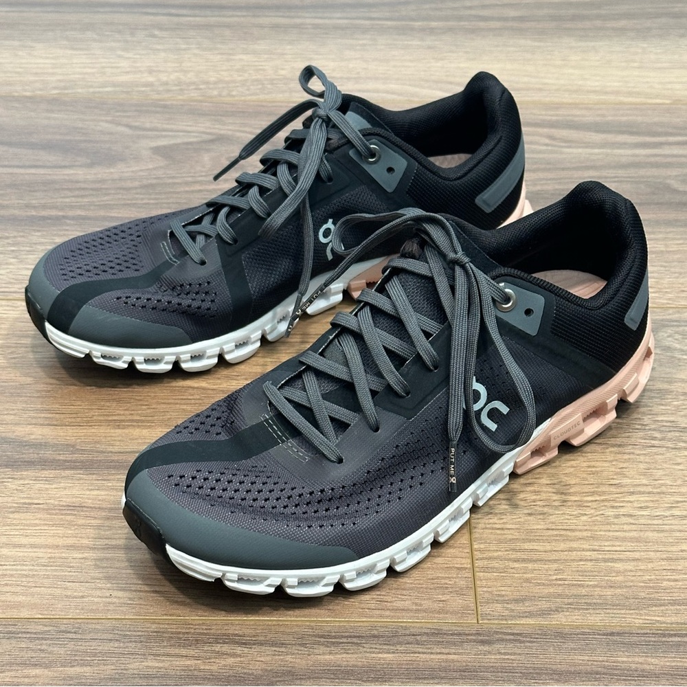 On Running Cloudflow 3.0 Sneakers in Rock/Rose Size 7.5